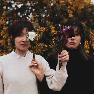 Show One's Love Front Cover