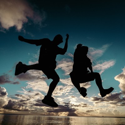 BY YOUR SIDEのジャケット写真