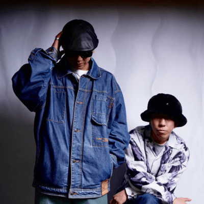 OFF THE WALLのジャケット写真