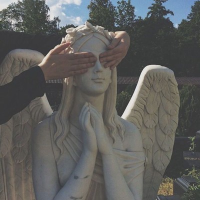 Falling in the dark (feat. LIL Kuudere) Front Cover