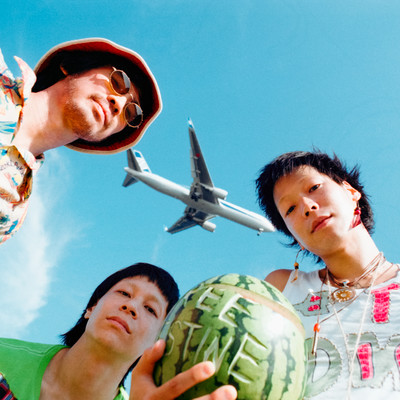 We Don’t Know What Love Isのジャケット写真