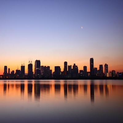 夜明けの街でのジャケット写真