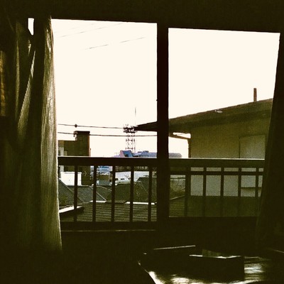 生きることは、音楽のジャケット写真