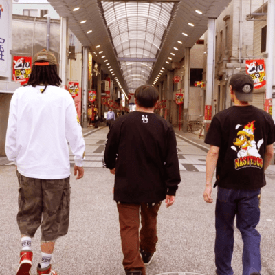 2ページのジャケット写真