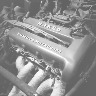 NAKEDのジャケット写真