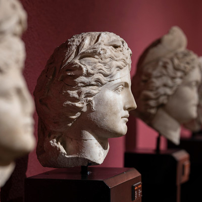 Soothing bossa background music like that played in museums and art galleries. Front Cover