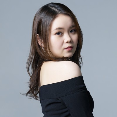 CITY LADY Front Cover