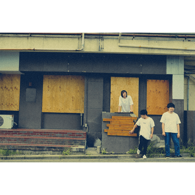 momのジャケット写真