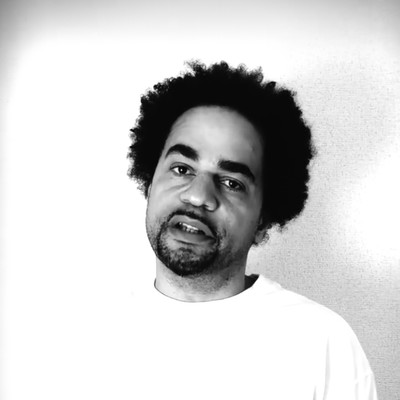 Light In The Darkのジャケット写真