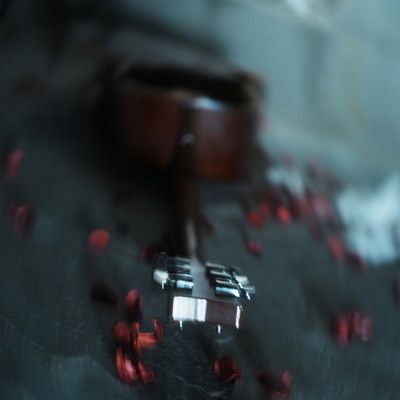 死にたくなる夜のジャケット写真