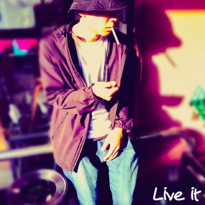 Live it Front Cover