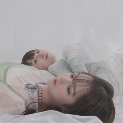 ここにいてのジャケット写真