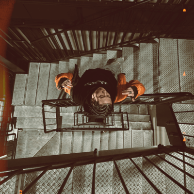 MADのジャケット写真