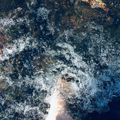 She Live Calmly Front Cover