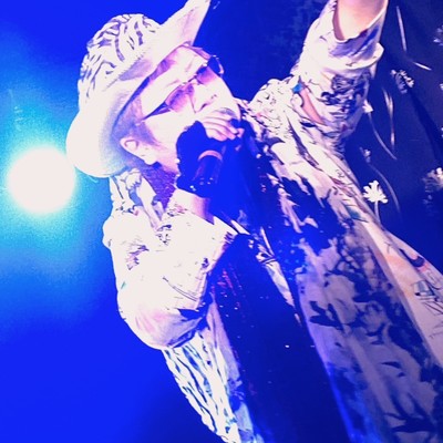 Becone a shining starのジャケット写真