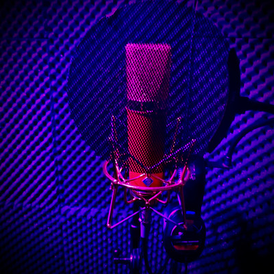 Foll in Luv Front Cover