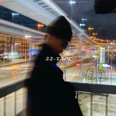 22-Tapeのジャケット写真