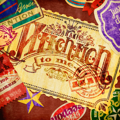 Attention to me-s Front Cover