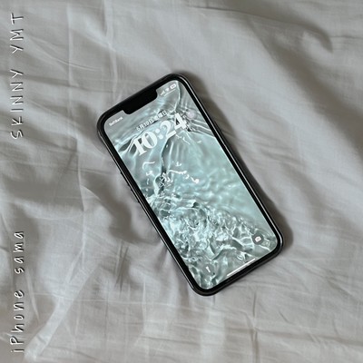 iPhone sama Front Cover