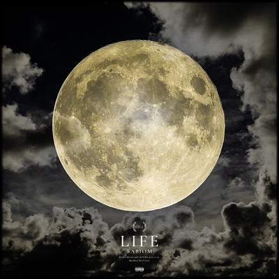 LIFEのジャケット写真