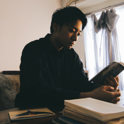 つま先とかかとのジャケット写真