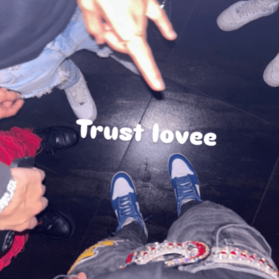 Trust love Front Cover