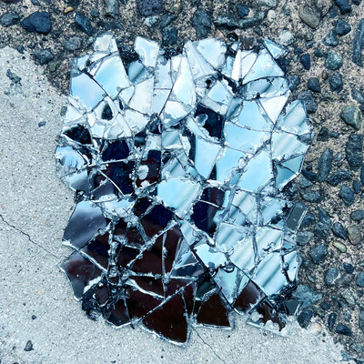 ホワイトフラッグのジャケット写真