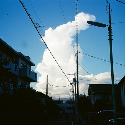 地球、タイヤ、時計のジャケット写真