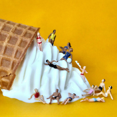 Honey Trap Front Cover