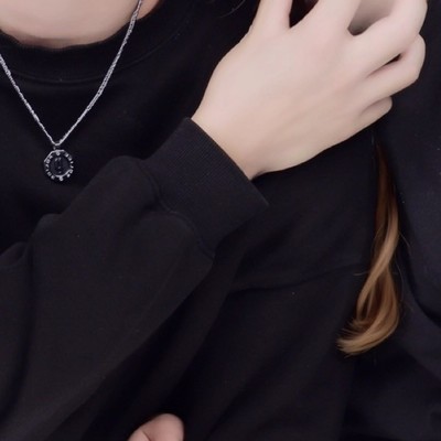 Hold you tightのジャケット写真