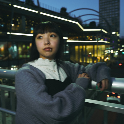 Confineのジャケット写真