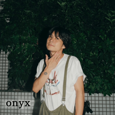 onyx Front Cover