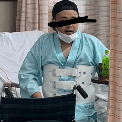 汗汗 (feat. chiro)のジャケット写真