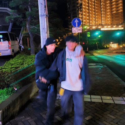 Back (feat. NEOE)のジャケット写真