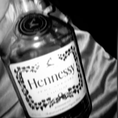 Hennessy (feat. jZaØ) Front Cover