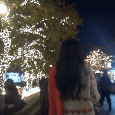 オレンジのジャケット写真