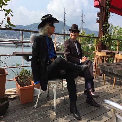 愛こそがすべてのジャケット写真