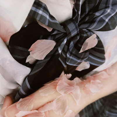 纏う春のジャケット写真