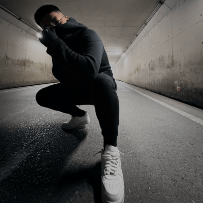 HOTのジャケット写真