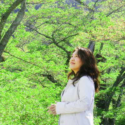悲しみの向こうにのジャケット写真