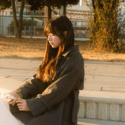 偽りのジャケット写真