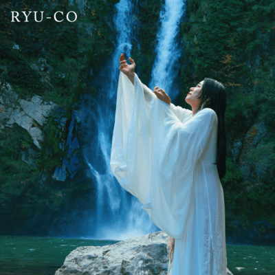 HIFUMINORITO Front Cover