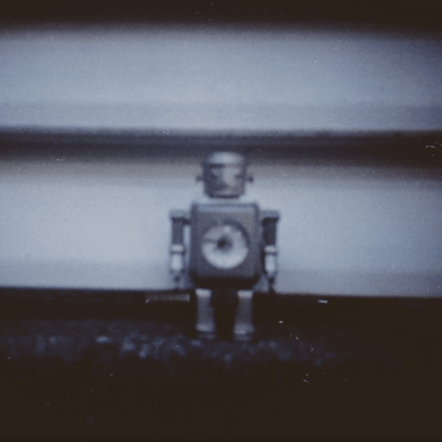 Leave me alone but don't leave me.のジャケット写真