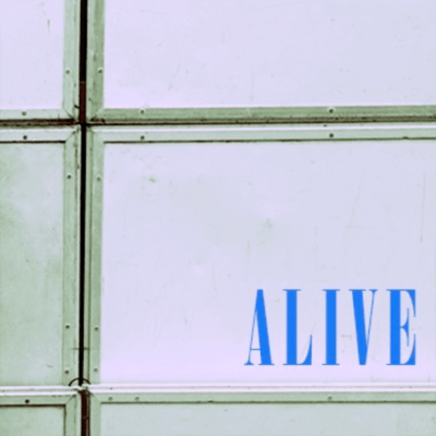 ALIVEのジャケット写真