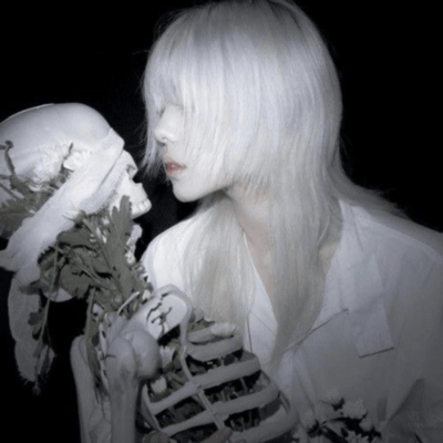 Love or pain??? (feat. kelit)のジャケット写真