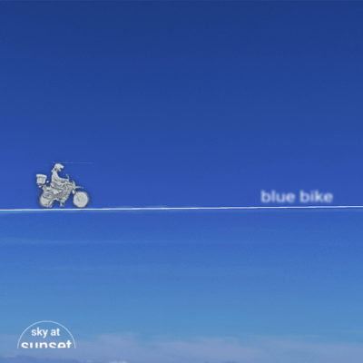 青いバイクのジャケット写真