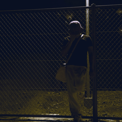 ALONEのジャケット写真