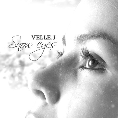Snow eyes Front Cover