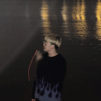 欠けた月のジャケット写真