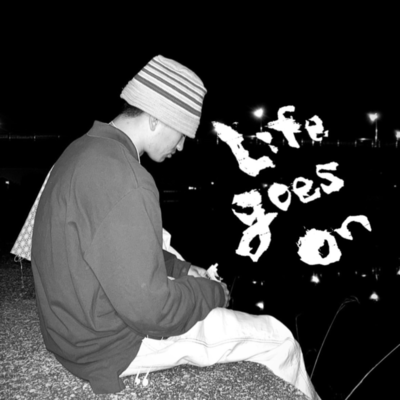 Life goes onのジャケット写真